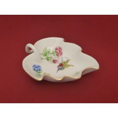   Hollóházi porcelán levél alakú kínáló 784,  Hortenzia (14*11cm)